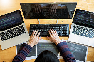 電腦辦公軟件與計算機軟件開發 現代工作場景的雙重支柱